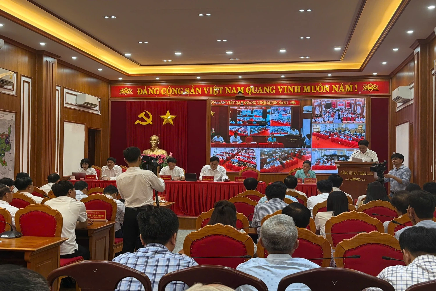 Đại biểu HĐND tỉnh tiếp xúc cử tri đơn vị bầu cử số 16