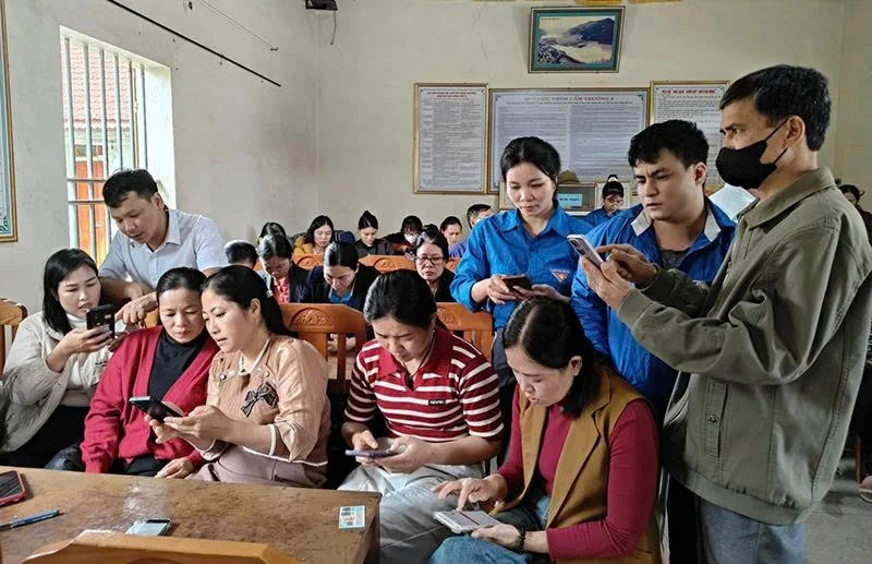 Đẩy mạnh chuyển đổi số vì sự hài lòng của người dân