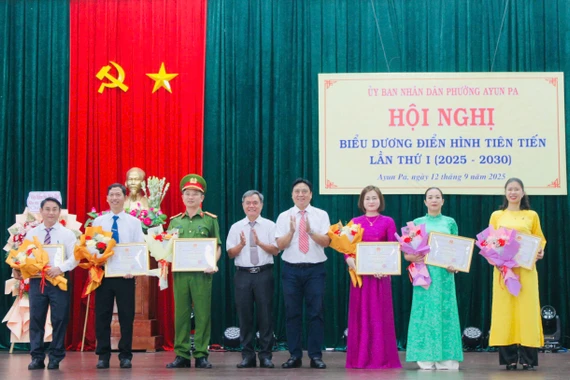Phường Ayun Pa biểu dương 26 tập thể, cá nhân điển hình tiên tiến