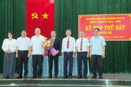 Ông Đặng Quang Khanh được bầu giữ chức Chủ tịch UBND phường Ayun Pa