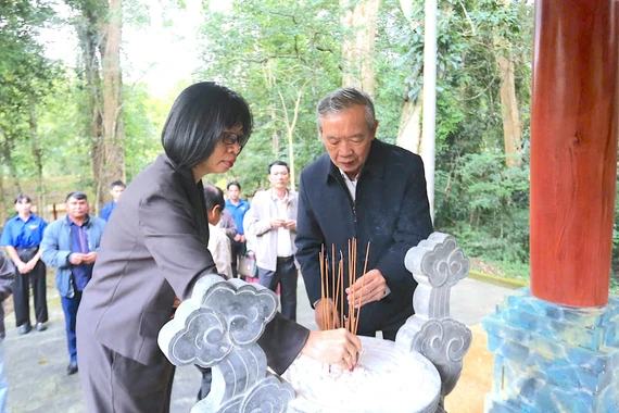 Lãnh đạo tỉnh Gia Lai "về nguồn" tại Căn cứ địa cách mạng Khu 10