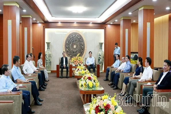 Đoàn công tác Ban Thường vụ Tỉnh ủy Ninh Bình thăm và làm việc với tỉnh Phú Thọ
