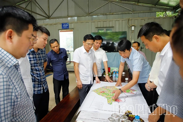 Phó Chủ tịch UBND tỉnh Vũ Việt Văn chỉ đạo tháo gỡ vướng mắc đối với 2 dự án tại xã Lương Sơn