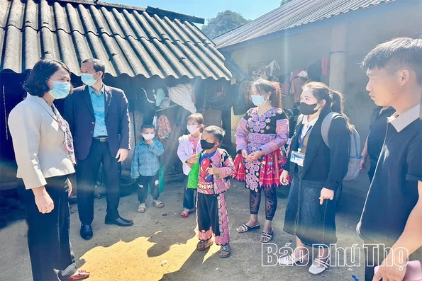 Sở Y tế kiểm tra khẩn ổ dịch sởi - rubella bùng phát tại xã Pà Cò