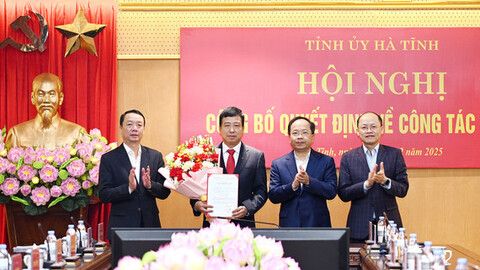 Công bố quyết định của Ban Bí thư chuẩn y chức Chủ nhiệm UBKT Tỉnh ủy Hà Tĩnh