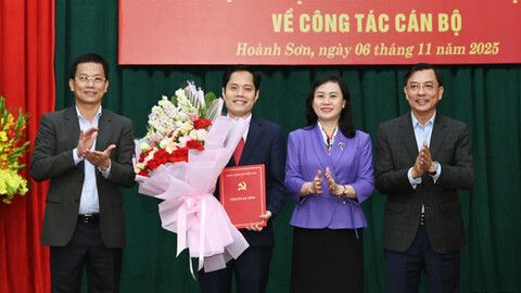 Đồng chí Nguyễn Quốc Hương giữ chức Bí thư Đảng ủy phường Hoành Sơn