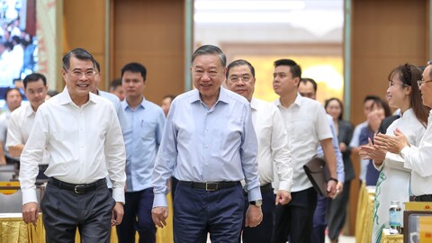 Khơi thông động lực, quyết tâm thực hiện mục tiêu tăng trưởng trên 10%