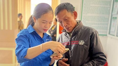 Hà Tĩnh tích cực hướng dẫn sử dụng Sổ tay đảng viên điện tử