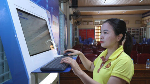 Kiosk thông minh đưa dịch vụ công đến gần người dân