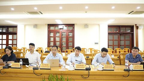 Tổ Biên tập Tiểu ban Kinh tế - xã hội Đại hội XIV của Đảng làm việc với tỉnh Hà Tĩnh