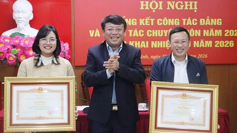 Tiếp tục tăng cường công tác xây dựng Đảng, nâng cao hiệu quả hoạt động của HĐND tỉnh