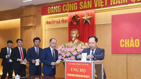 Các đơn vị, địa phương Hà Tĩnh quyên góp ủng hộ đồng bào bị thiệt hại do thiên tai