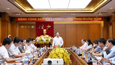 Ban Thường vụ Tỉnh ủy cho ý kiến về thành lập Khu thương mại tự do Vũng Áng và các nội dung quan trọng