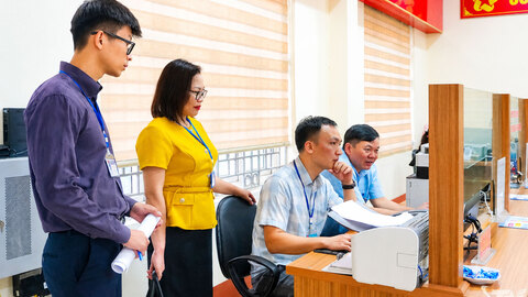 Kiểm tra công vụ tại xã Phủ Thông và Phong Quang