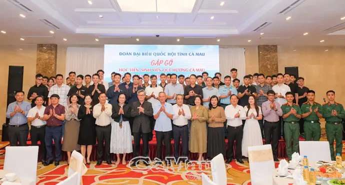 Đoàn ĐBQH tỉnh Cà Mau gặp gỡ HSSV quê hương tại Hà Nội và các tỉnh lân cận