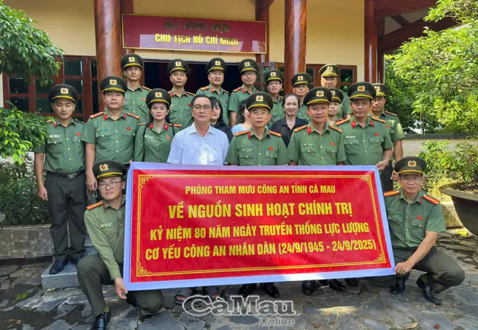 Nhiều hoạt động kỷ niệm 80 năm Ngày truyền thống lực lượng Cơ yếu CAND