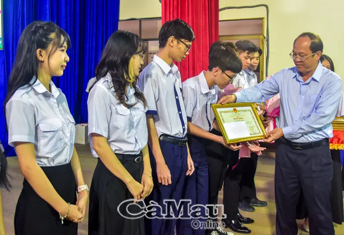 Khát vọng cống hiến trong kỷ nguyên chuyển đổi số