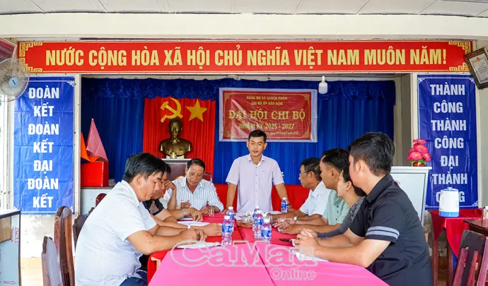 Tiếp tục đổi mới, nâng cao chất lượng sinh hoạt chi bộ