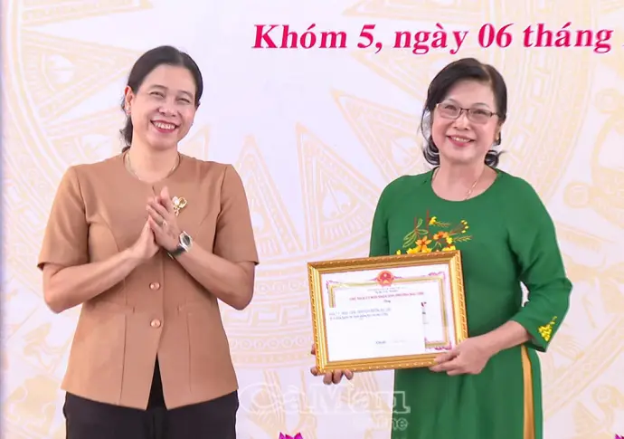 Vui Ngày hội Đại đoàn kết toàn dân tộc khu dân cư Khóm 5, phường Bạc Liêu