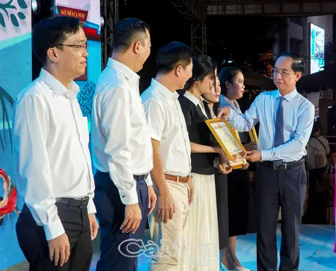 "Cùng nhau phát huy thế mạnh, cùng nhau kiến tạo tương lai"