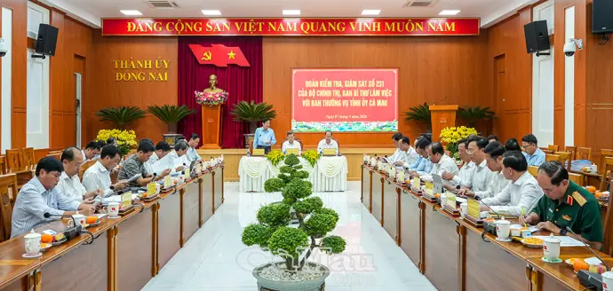 Đoàn Kiểm tra, giám sát số 231 của Bộ Chính trị làm việc với Ban Thường vụ Tỉnh uỷ Cà Mau