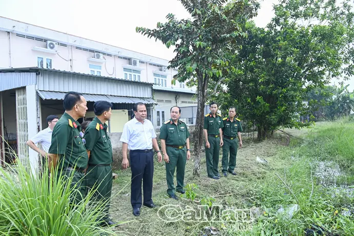 Phó Chủ tịch UBND tỉnh Nguyễn Minh Luân khảo sát Bệnh viện Quân - Dân y Cà Mau