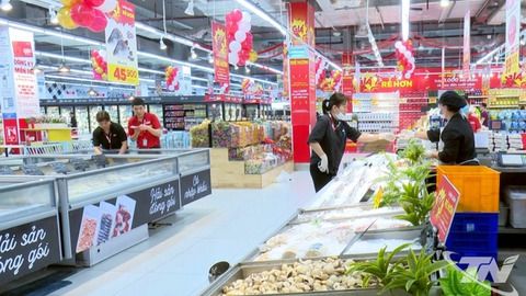 Tổng mức bán lẻ hàng hóa và doanh thu dịch vụ tiêu dùng tăng 18,6%