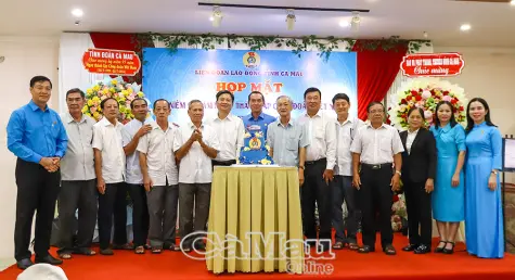 Họp mặt kỷ niệm 97 năm Ngày thành lập Công đoàn Việt Nam