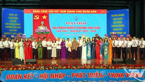 Chú trọng thúc đẩy kinh tế và giao thương hàng hóa