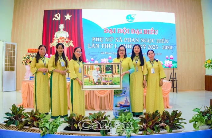 Phụ nữ xã Phan Ngọc Hiển đoàn kết, đổi mới, phát triển trong nhiệm kỳ mới