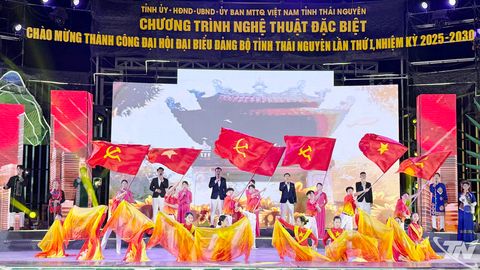 Tổng duyệt chương trình nghệ thuật chào mừng thành công Đại hội Đảng bộ tỉnh Thái Nguyên