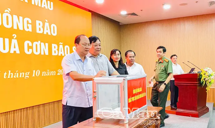 Cà Mau phát động ủng hộ đồng bào bị thiệt hại do bão số 10