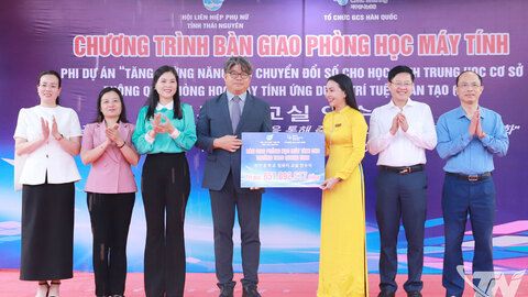 Bàn giao phòng học máy tính cho Trường THCS Quang Vinh