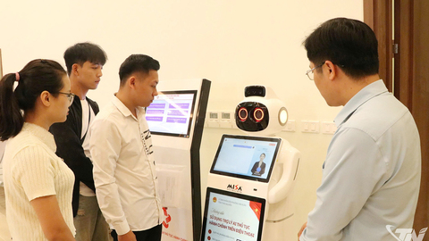 Trang bị robot AI hỗ trợ tư vấn, chăm sóc sức khỏe cộng đồng