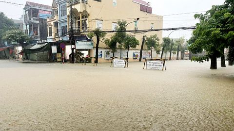 Thái Nguyên: Mưa lớn kéo dài, nhiều trường học tạm dừng cho học sinh đến lớp