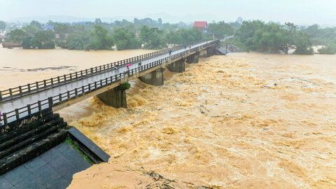 14h ngày 8-10, mực nước trên sông Cầu tại trạm Gia Bẩy là 29,41m