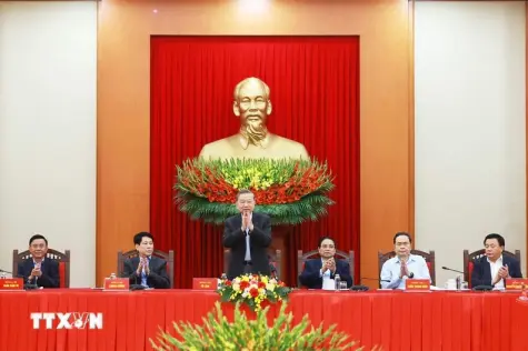 Công bố dự thảo các văn kiện Đại hội XIV để lấy ý kiến đại biểu Quốc hội, cán bộ, đảng viên và Nhân dân