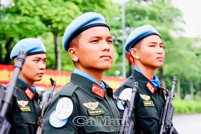 Niềm tự hào người con cực Nam Tổ quốc trong hàng ngũ diễu binh lịch sử