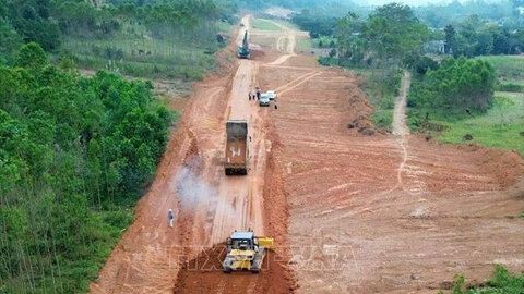 Thủ tướng yêu cầu đẩy nhanh tiến độ giải ngân vốn đầu tư công cuối năm