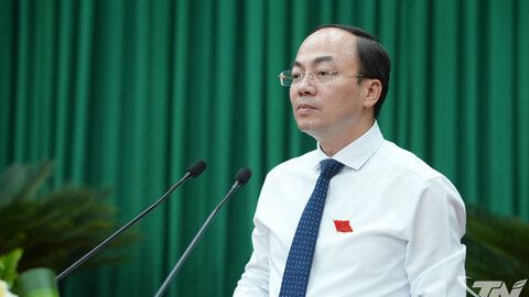 Thúc đẩy, tạo đột phá cho các động lực tăng trưởng mới (*)