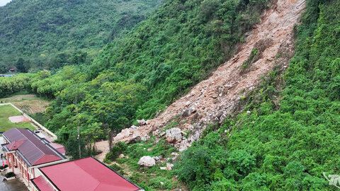 Lên phương án xử lý điểm sạt lở tại xã Dân Tiến