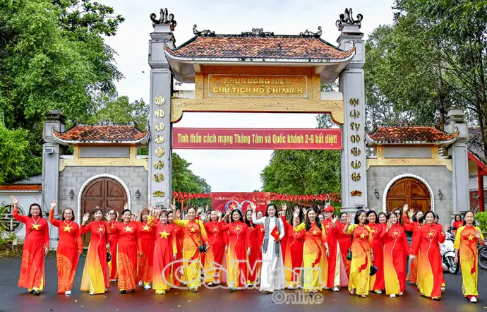 Thiêng liêng Tết Ðộc lập