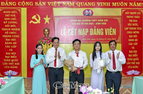Phát triển đảng viên: Chủ động tạo nguồn, coi trọng chất lượng