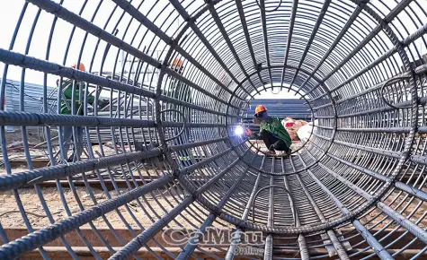 Giữ nhịp công trường giữa mùa đoàn viên