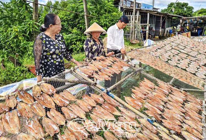 Đảng viên đi trước, dẫn đầu 