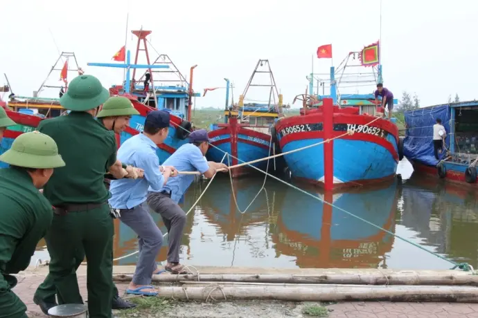 Tập trung ứng phó bão số 10 và mưa lũ, sạt lở đất