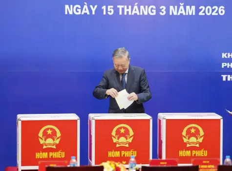 Các đồng chí lãnh đạo Đảng, Nhà nước hòa cùng 'Ngày hội non sông'