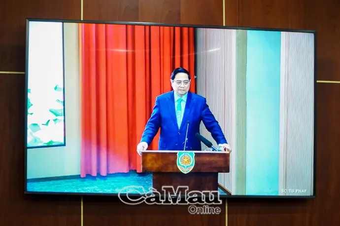 Tạo đột phá về thể chế, chính sách, xây dựng và thi hành pháp luật