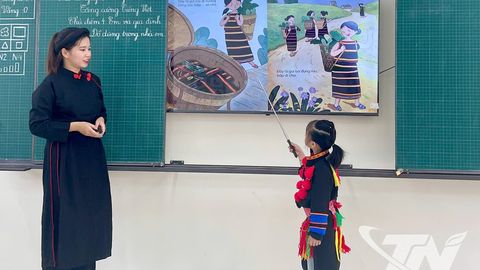 Tăng cường tiếng Việt cho trẻ em vùng cao