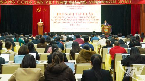 Hơn 400 công chức được tập huấn công tác tiếp công dân